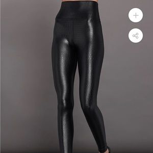 Carbon38 High Rise 7/8 Legging in Crocodile Takara Shine, Small